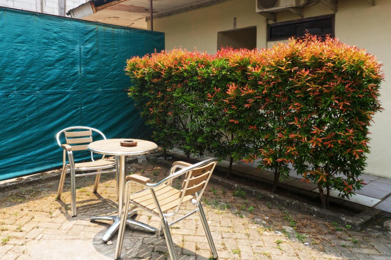 Hotel Salihara Kost à Jakarta Extérieur photo