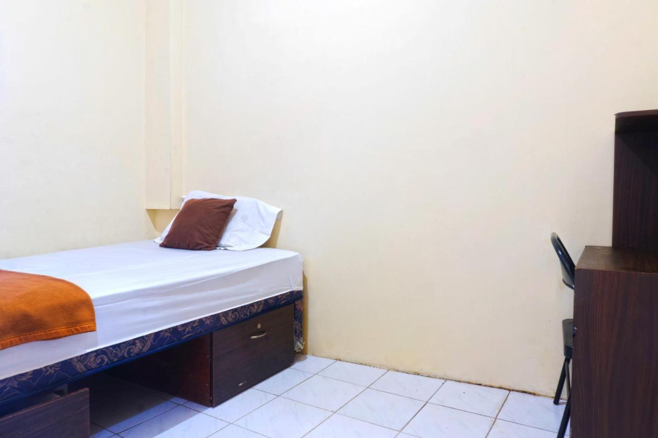 Hotel Salihara Kost à Jakarta Extérieur photo