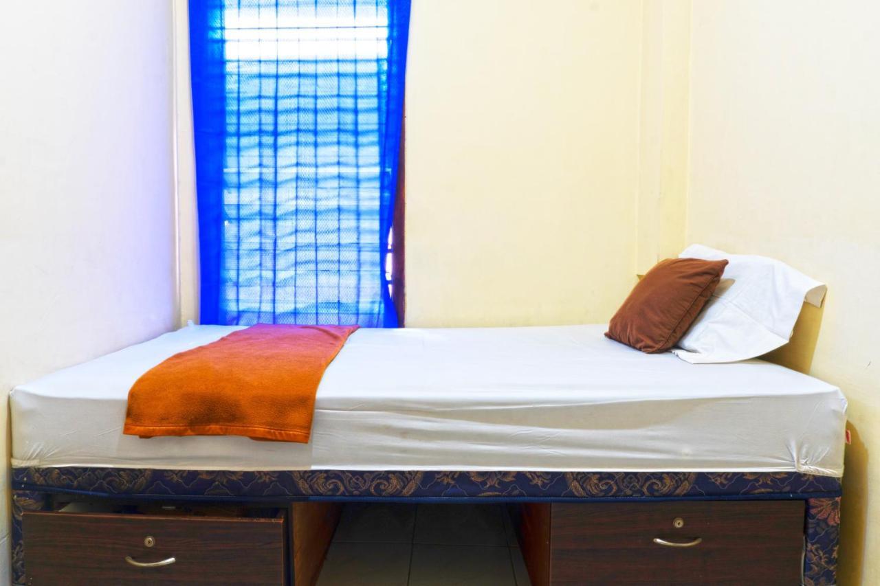 Hotel Salihara Kost à Jakarta Extérieur photo